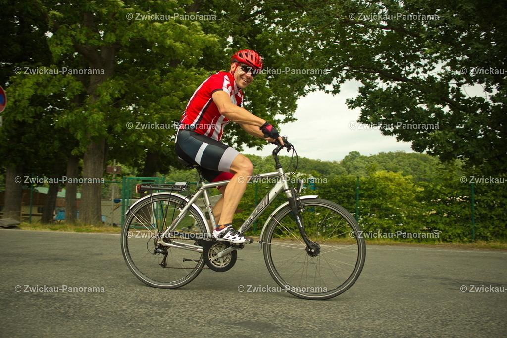 2023_0630_KoberTriathlon_Jeder0425 | Urban. Natur. Panorama. Luftbild. 
Der Bildershop für aufregende Perspektiven!
Für Deko, Wandbild und Kalender!
Wir bringen LED-Bilder zum Leuchten!
