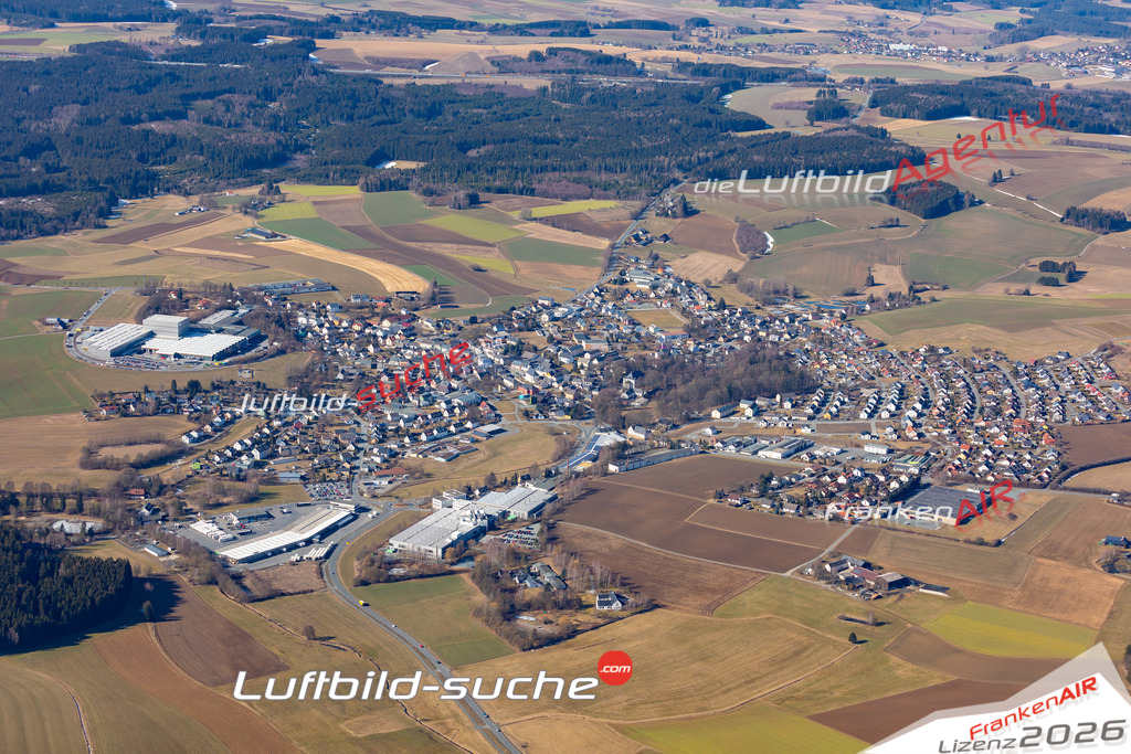 Die Luftbildaufnahme Konradsreuth -  wurde 2019 mittels Flugzeug (keine Drohne) erstellt. Perfekte Schärfe und Druck- Ergebnisse- Garantiert!