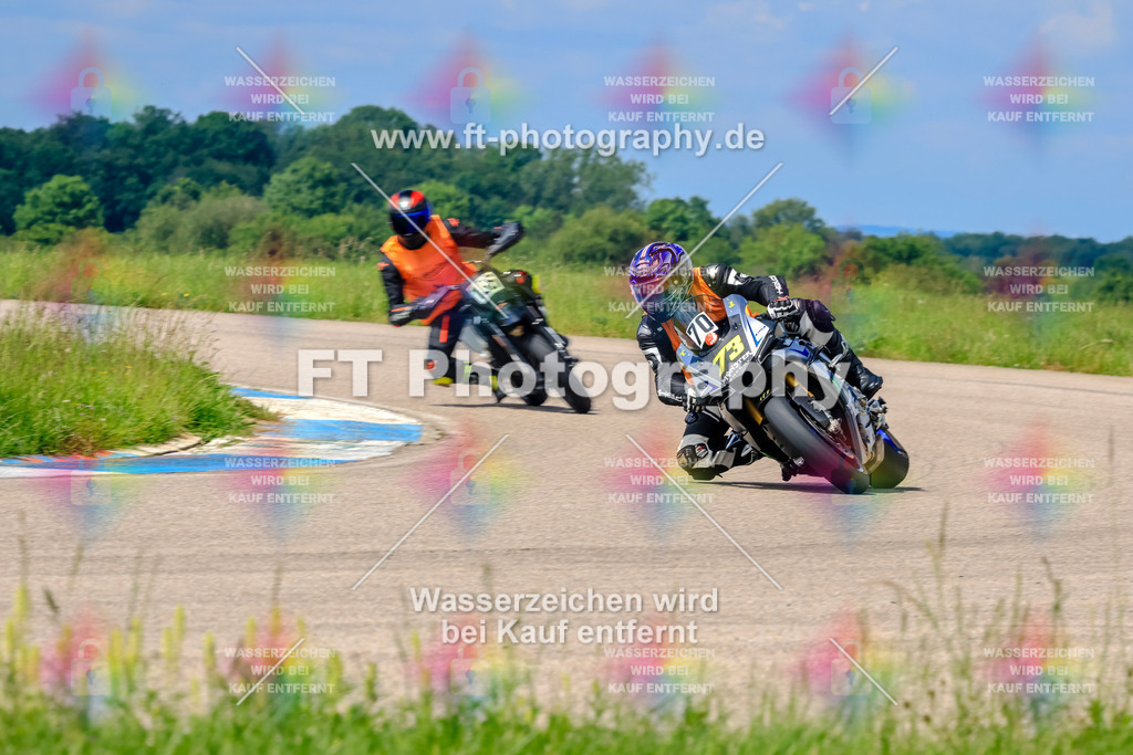 MotoTeam-0706 | Hier findet Ihr Bilder von Touristenfahrten auf der Nürburgring Nordschleife oder von anderen Veranstaltungen die ich besucht habe. Viel Spass beim Durch Schauen 
