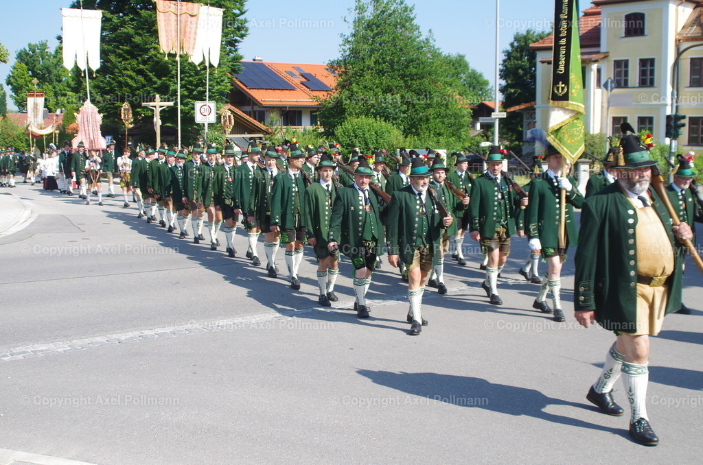 IMGP3247 | fotografiert von Axel PollmannLeonhardi Wallfahrt Benediktbeuern und Murnau, Fronleichnam, Fasching, Landschaft im Loisachtal und Benediktbeuern  - Realisiert mit Pictrs.com