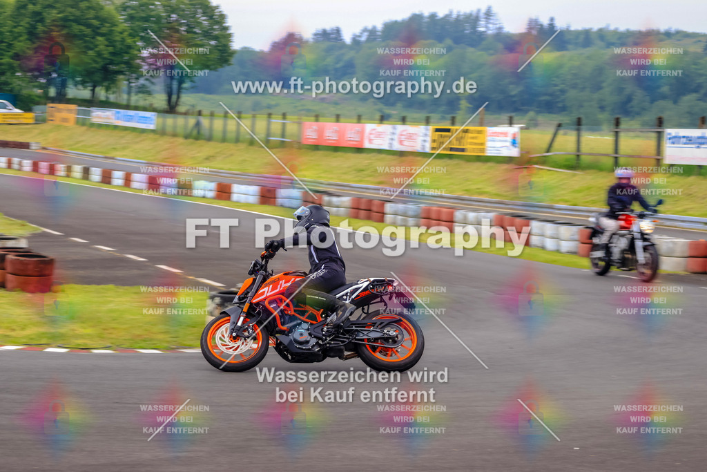 OBK-5672 | Hier findet Ihr Bilder von Touristenfahrten auf der Nürburgring Nordschleife oder von anderen Veranstaltungen die ich besucht habe. Viel Spass beim Durch Schauen 