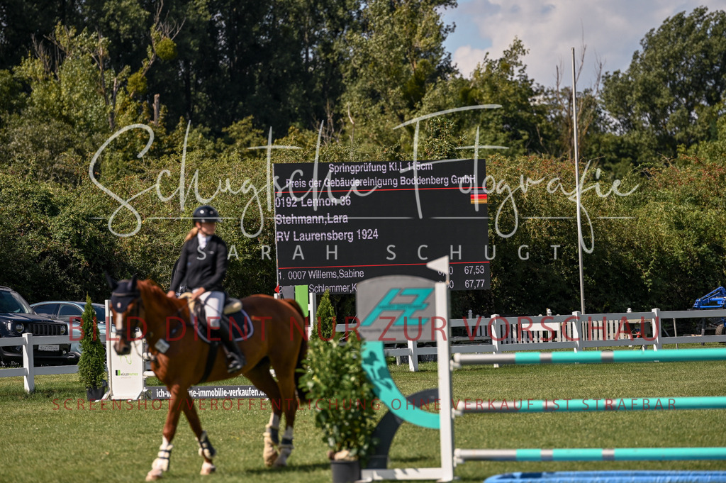 Schugtsche-Düren.2024-09.Springprf.L-125 | Schugtsche Fotografie - Realisiert mit Pictrs.com