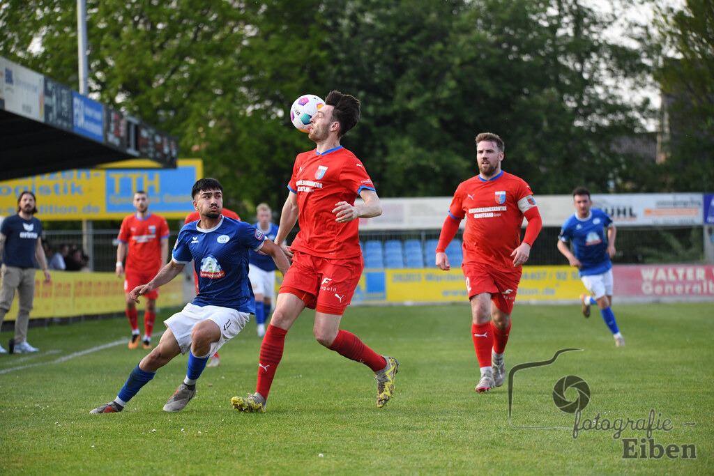 SSV Jeddeloh-SV Drochtersen/Assel | Herren Regionalliga; SSV Jeddeloh (blau)-SV Drochtersen/Assel (rot) am 30.04.2024; in Jeddeloh (53-Acht Arena), Photo: Philip Eiben 2024 - Realisiert mit Pictrs.com
