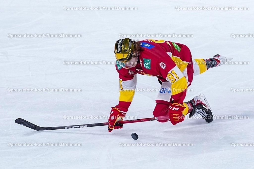 xYDRx12122501043 | 12.12.2025, xydrx, Eishockey, DEL2, Düsseldorfer EG - Bietigheim Steelers, PSD Bank Dome Düsseldorf: Yushiroh Hirano (Düsseldorfer EG #91)Photo: xYannisxDreimannxPressefotoKochx