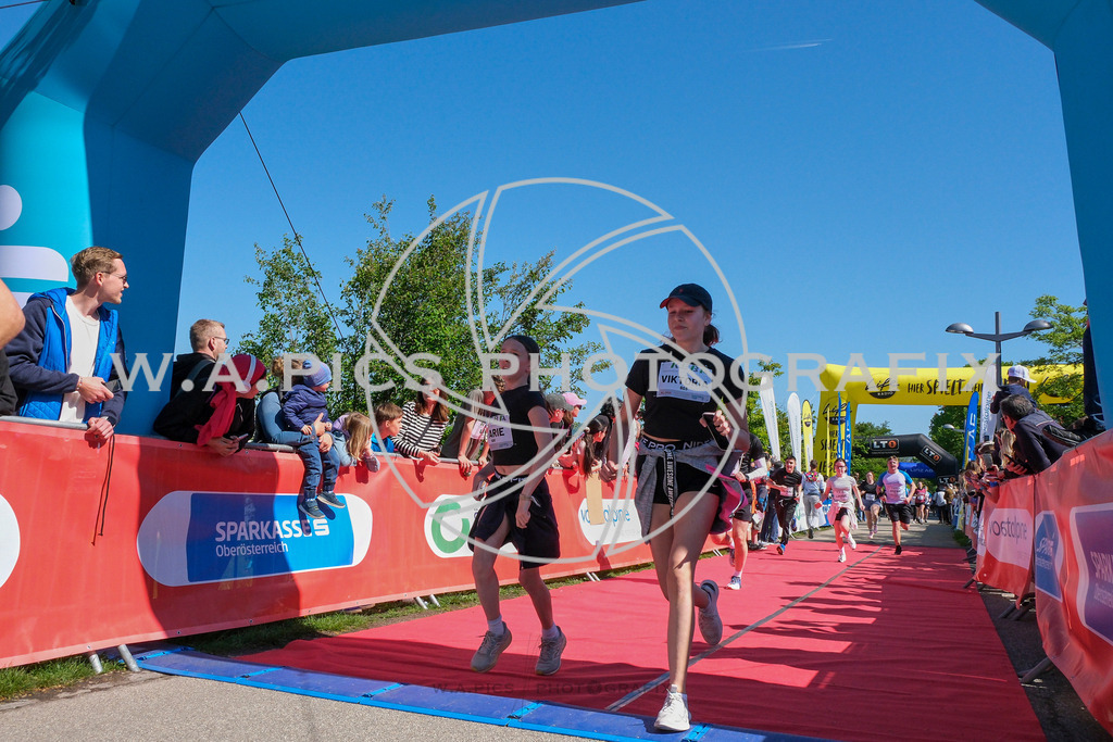 ..... | LINZ,AUSTRIA,27.April 24, Int. 3 Brückenlauf Linz  , Image shows: Photo: WAPICS / Michael ring