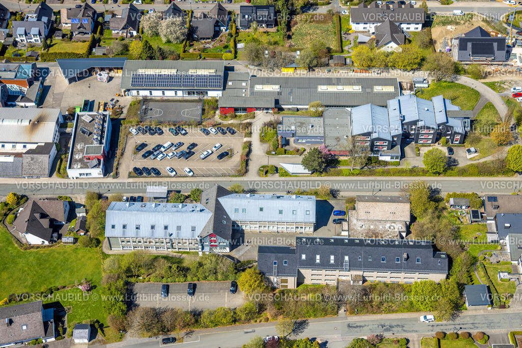 Eslohe260403681 | Luftbild, Bildungszentrum des westfälischen Dachdeckerhandwerks, Dachdecker Berufsfachschule, Lorenz-Burmann-Schule, Eslohe, Sauerland, Nordrhein-Westfalen, Deutschland