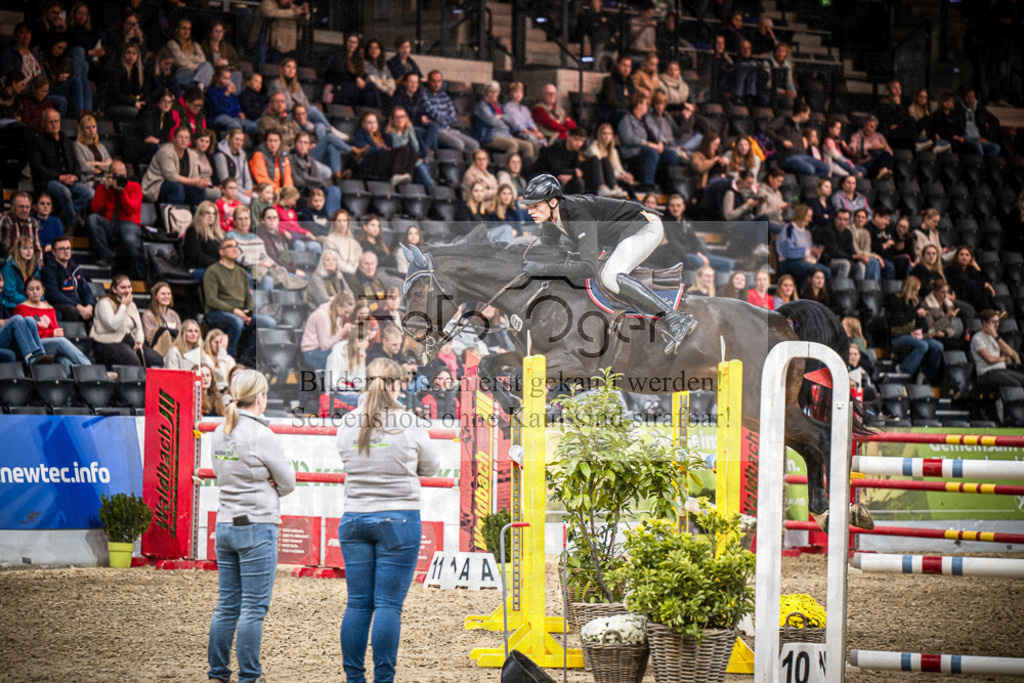 DOS_2789 | Entdecke hochwertige Reitturnierfotos von Foto Oger. Professionell, emotional und authentisch – jetzt Lieblingsmomente im Shop bestellen.Deutschlandweite Turnierfotografie. - Realisiert mit Pictrs.com