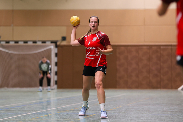 Handball I Damen I Saison 2025-2026 I Verbandsliga Süd I HSG Kalkberg 06 - MTV Dänischenhagen I 14.12.2025.43 | Linda Schulz (3, MTV Dänischenhagen) - Realisiert mit Pictrs.com