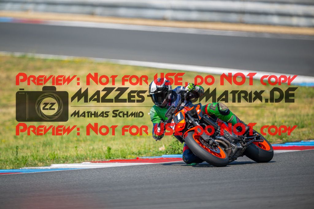 MaZZes-Fotomatrix-20260805-518895 | R1