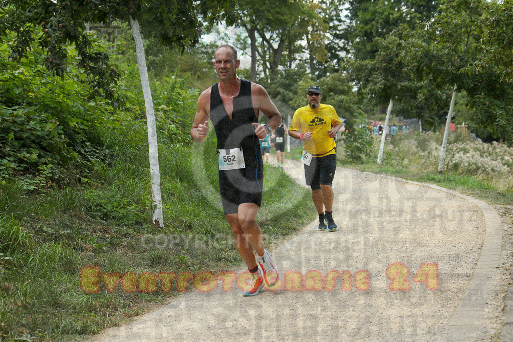 250824_1409_EX1_5168 | Sportfotografie im Rhein-Sieg Kreis, Köln, Bonn, NRW, Rheinland Pfalz, Hessen, etc. Unser Tätigkeitsfeld umfasst den Laufsport vom Volkslauf über den Marathon, Duathlon, Triathon bis zum Ultralauf wie Kölnpfad Ultra oder Schindertrail.