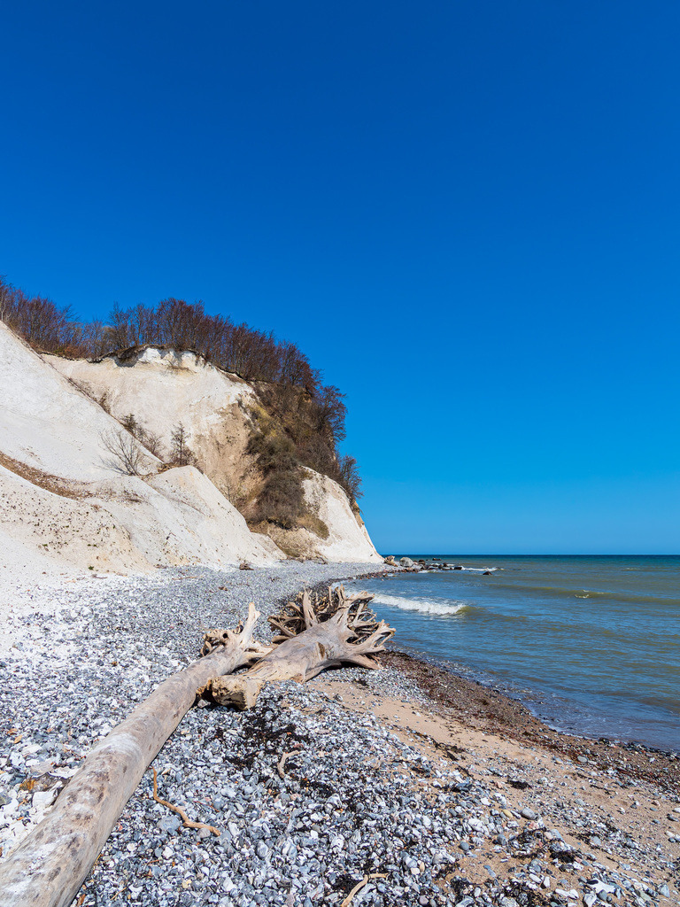 Kreidefelsen an der Küste der Ostsee auf der Insel Rügen | Kreidefelsen an der Küste der Ostsee auf der Insel Rügen.