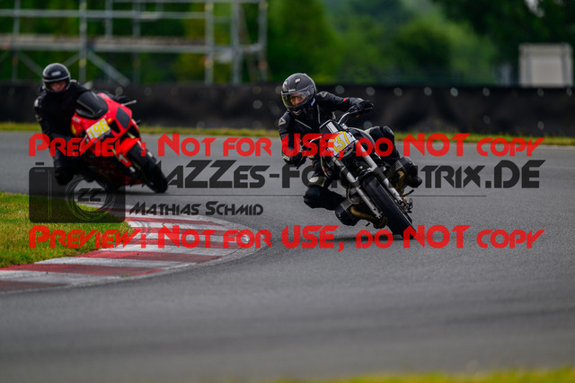 MaZZes_FotoMatrix_240724_6007705_2733 | GELB