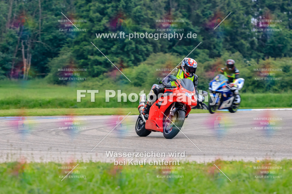 MotoTeam-7998 | Hier findet Ihr Bilder von Touristenfahrten auf der Nürburgring Nordschleife oder von anderen Veranstaltungen die ich besucht habe. Viel Spass beim Durch Schauen 