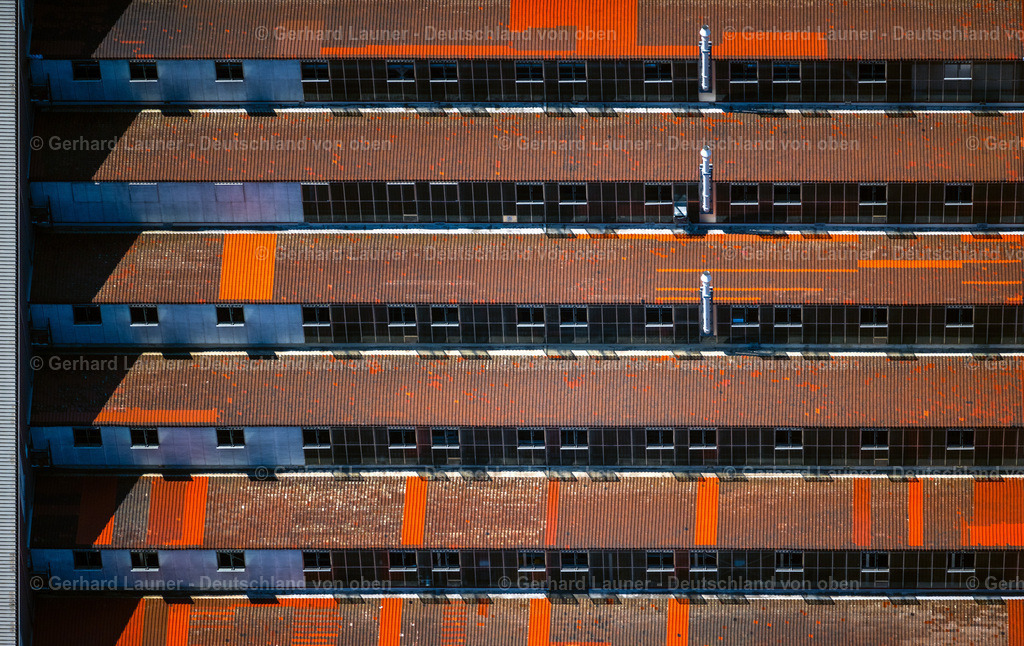 4034613 | Dach eines Gebäudes des Mercedes Wekes in Stuttgart