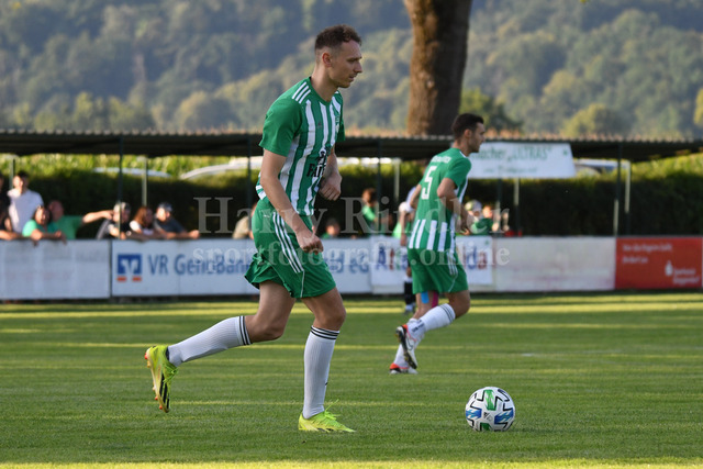 SpVgg Niederalteich : SpVgg GW Deggendorf | Manuel Falter (SpVgg Niederalteich) - Realisiert mit Pictrs.com