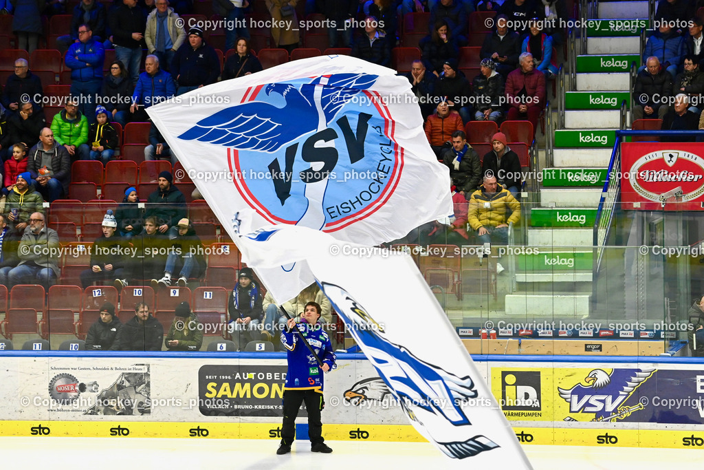 EC IDM Wärmepumpen VSV vs. HC Pustertal | EC VSV Fahnen, EC VSV Fans, Besucher Stadthalle Villach, EC IDM Wärmepumpen VSV vs. HC Pustertal, EC IDM Wärmepumpen VSV vs. HC Pustertal am 15.11.2024 in Villach (Stadthalle Villach), Austria, (Photo by Bernd Stefan)