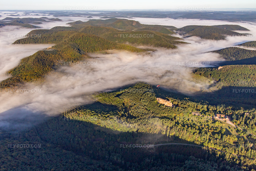 Aerial view: Château Fort de Fleckenstein in Lembach in the state Bas-Rhin, France.Photo: IMG_138898.jpg taken on 09/24/2023 by Werner Riehm/FLY-FOTO.comResolution of the original: 5267 x 3511 pxWWW.FLECKENSTEIN.FR