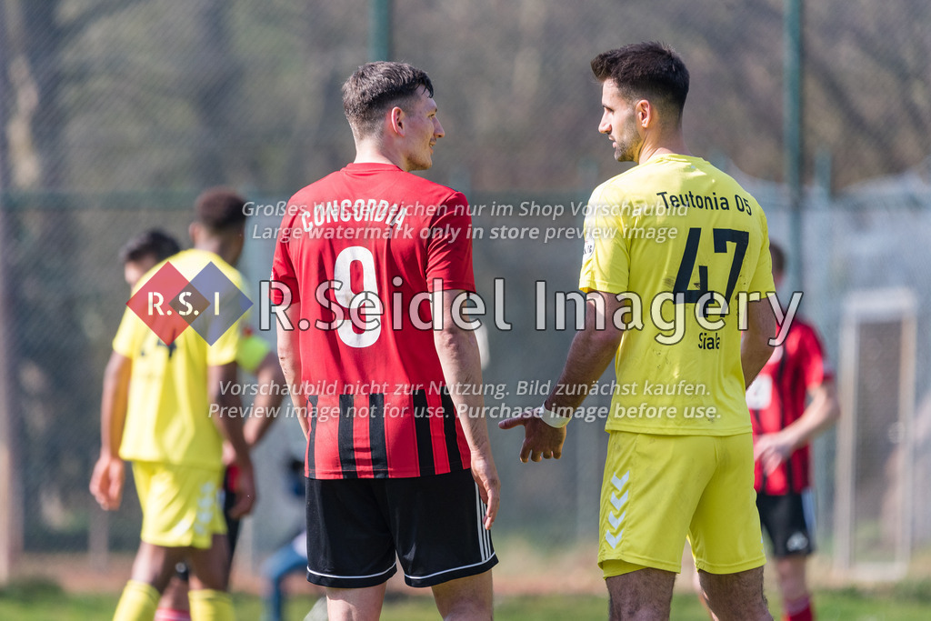 Fußball, Saison 2022/23, LOTTO-Pokal, WTSV Concordia - FC Teutonia 05, Sportpark Hinschenfelde (Hamburg), 10.04.2023, Halbfinale | Vincent Janelt (#9, Concordia), Gazi Siala (#47, Teutonia)