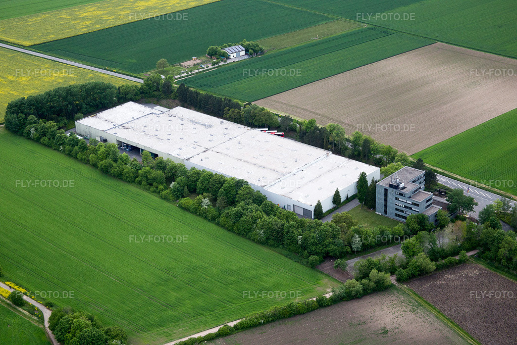 Luftbild: Gebäudekomplex und Logistikzentrum auf dem Gelände der Vinotours GmbH in Dexheim im Bundesland Rheinland-Pfalz in Deutschland. Foto: IMG_088501.jpg vom 17.05.2016 durch Werner Riehm/FLY-FOTO.de