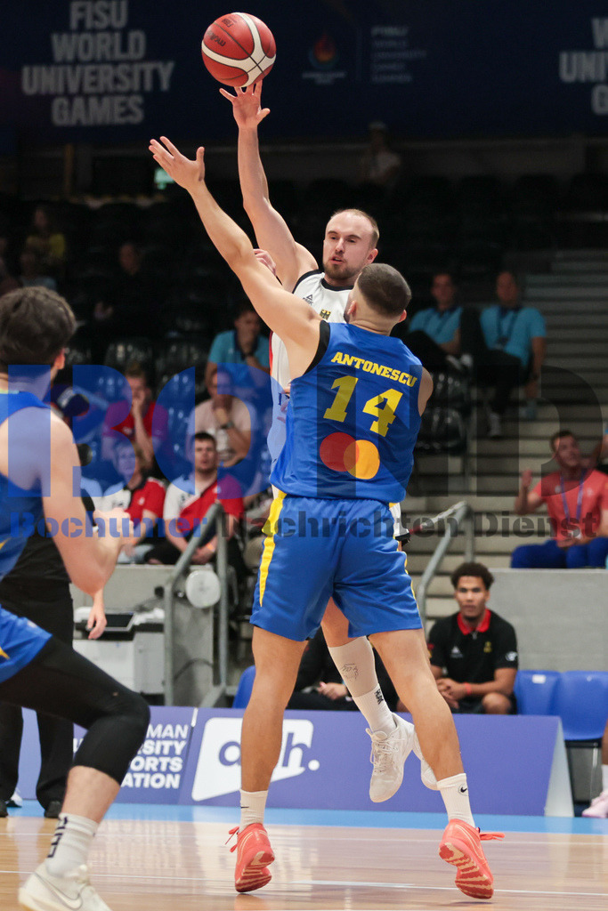 SES_RRGBAS20250723-119 | bond - Realisiert mit Pictrs.com