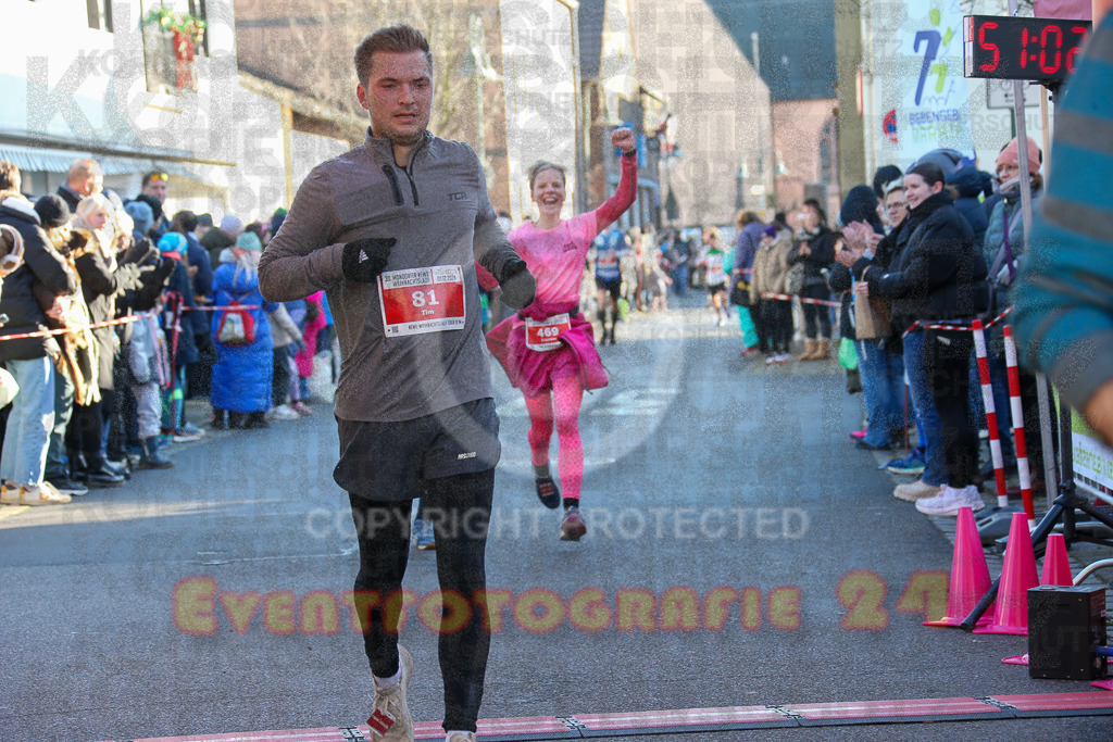 241201_1227_EX1_2188 | Sportfotografie im Rhein-Sieg Kreis, Köln, Bonn, NRW, Rheinland Pfalz, Hessen, etc. Unser Tätigkeitsfeld umfasst den Laufsport vom Volkslauf über den Marathon, Duathlon, Triathon bis zum Ultralauf wie Kölnpfad Ultra oder Schindertrail.