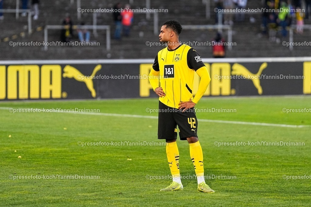 xYDR09052501104 | 09.05.2025, xydrx, Fußball, Borussia Dortmund II - VFB Stuttgart II, 3.Liga, Stadion Rote Erde, Saison 2024 2025: Almugera Kabar (Borussia Dortmund II #42) enttäuscht nach der 1:0 Niederlage  DFB regulations prohibit any use of photographs as image sequences and or quasi-video.