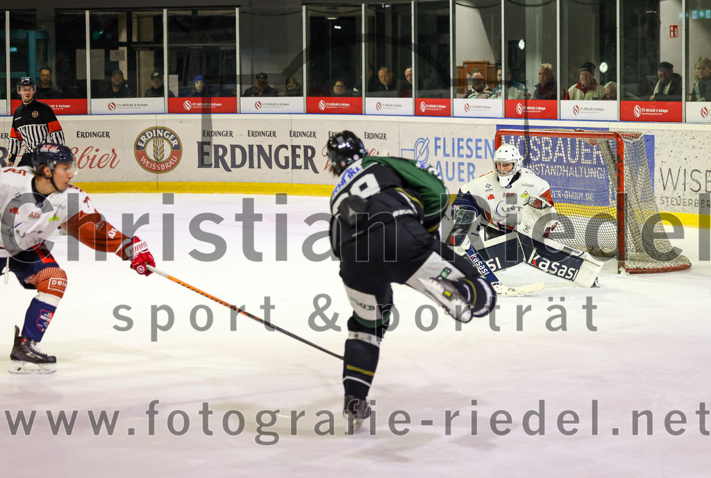2023-03-07_130_TSV_Erding_gegen_ESC_Kempten | Erding, Deutschland, 07.03.2023:
Eishockey, Bayernliga Playoffs 2022 / 2023, Viertelfinale, TSV Erding gegen ESC Kempten, Endergebnis: 9:3

Torwart David Blaschta (ESC Kempten, #1)

Foto: Christian Riedel / fotografie-riedel.net