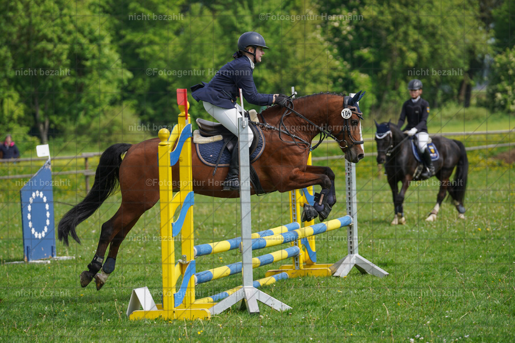 20240509-FAH02228 | Turnierbilder der Turnierfotografen Bayern, Pferdesport Fotografie, Reitsportbilder, Turnier Landberg am Lech, Turnierbilder bayern, Fotoagentur Herrmann