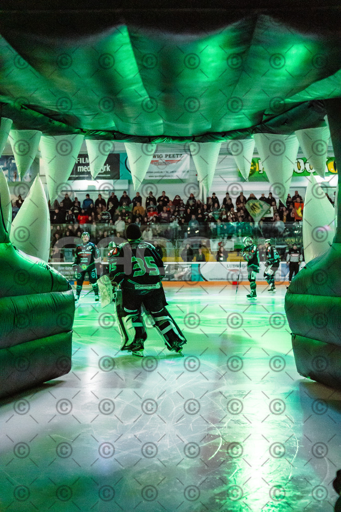 Alligators_vs_Fuessen_21.11.2025-008 | Höchstadt Alligators Fotogalerie: Eishockey-Action aus Franken. Professionelle Spielfotos, Portraits & Stadionbilder zum Download. Jetzt entdecken! - Realisiert mit Pictrs.com