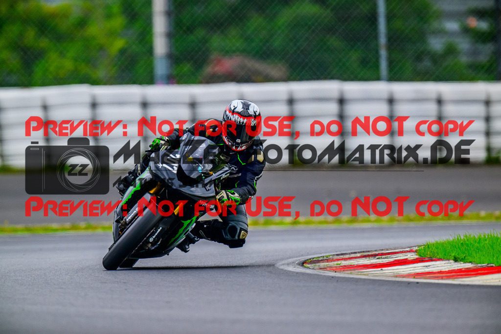 MaZZes_FotoMatrix_240910_6007705_0640 | GELB