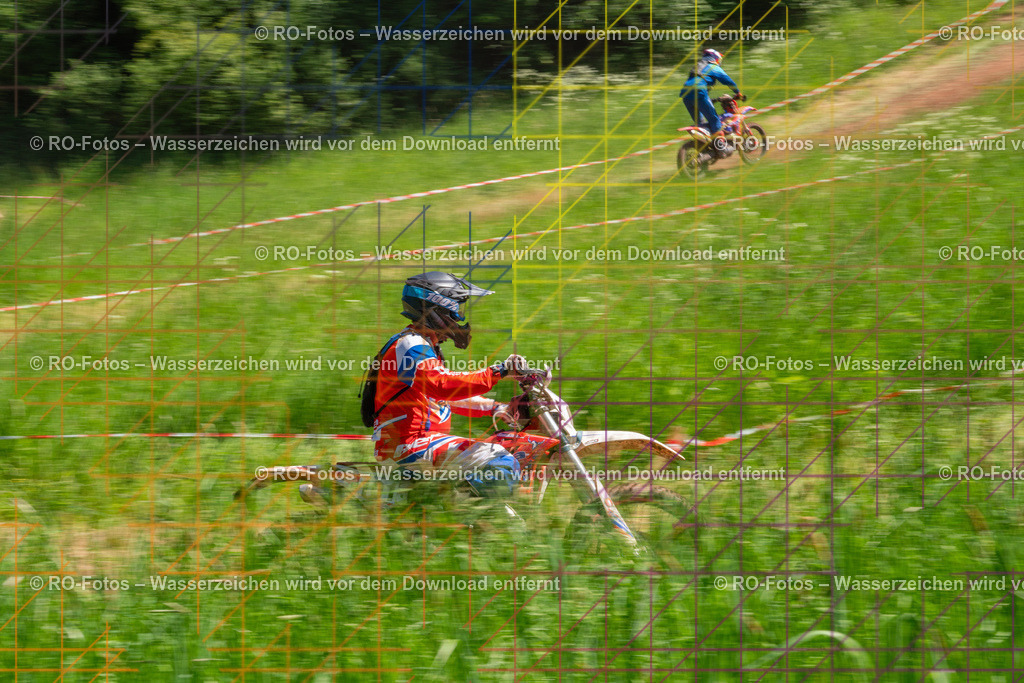 Wolfshausen 2 Lauf -925 | Sportfotografie von RO-Fotos: Motorsport, Motocross, Enduro, Laufveranstaltungen und Triathlon. Professionelle Fotos von Sportlern und Events. - Realisiert mit Pictrs.com