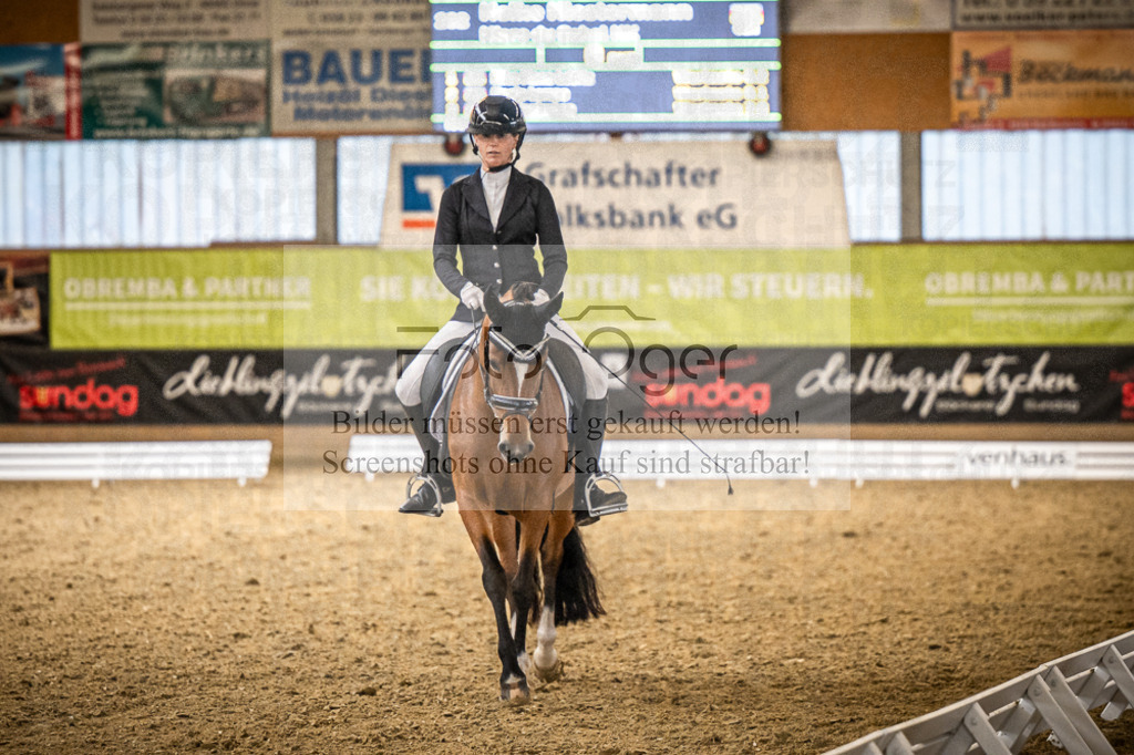 DOS_3188 | Entdecke hochwertige Reitturnierfotos von Foto Oger. Professionell, emotional und authentisch – jetzt Lieblingsmomente im Shop bestellen.Deutschlandweite Turnierfotografie. - Realisiert mit Pictrs.com