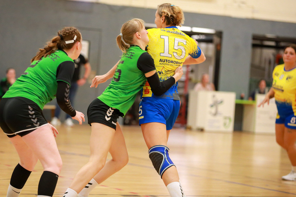 HcTvRhedeII_SvNeukirchen_150924_091 | Bildergalerie von Sport-Ereignissen aber auch von weiteren spannenden Dingen - nicht nur vom Niederrhein. In Anlehnung an den bekannten Spruch von Hanns Dieter Hüsch heißt das Motto: "Niederrhein ist überall".  - Realisiert mit Pictrs.com