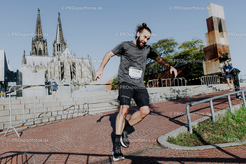 250914_Brückenlauf_JM-119 | Professionelle Fotos Ihrer Laufsportveranstaltung.