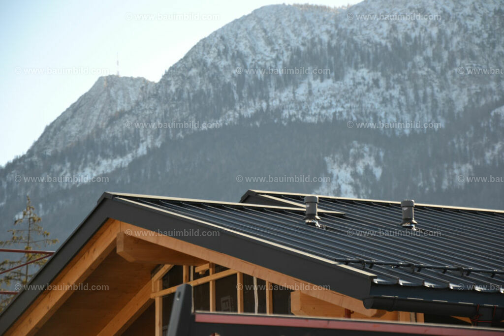 bib-lg11-spenglerarbeiten-0168 | Nach LV-Leistungsgruppen sortierte Detailfotos über den Bau eines Hauses. Alle Hausbau-Bilder direkt vom Urheber und Autor der Website Haus-Selber-Bauen.com