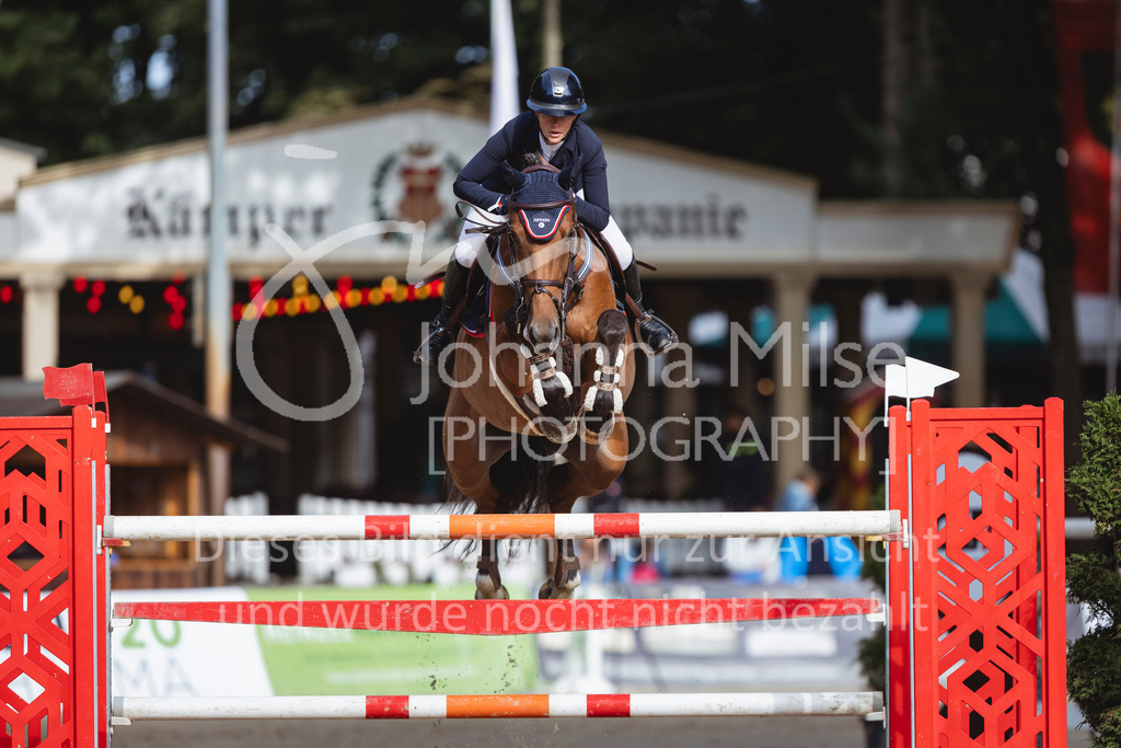 240915_OWLCh_MT-425 | Deine schönsten Turniermomente als professionelle Fotos! Entdecke hochwertige Pferdesport-Fotografie im Online-Shop. Jetzt Fotos finden & bestellen!