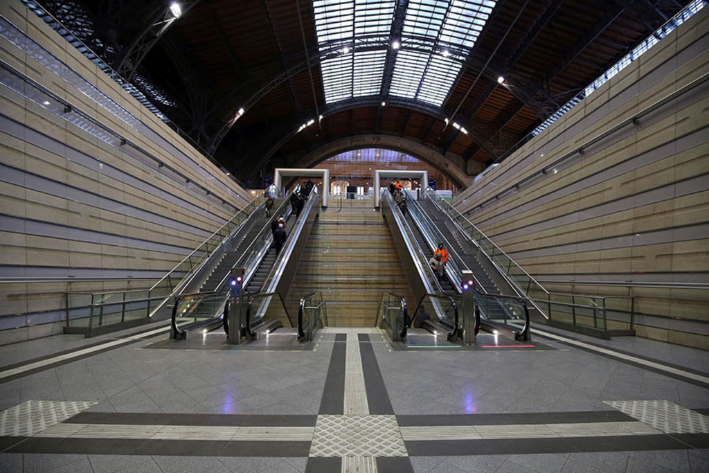 City-Tunnel Leipzig - Station Hauptbahnhof | Das Team hinter BILDLEXIKON LEIPZIG bündelt historische wie aktuelle Informationen über die Stadt Leipzig in Text und Bild auf einer Plattform und stellt diese der interessierten Öffentlichkeit zur Verfügung.