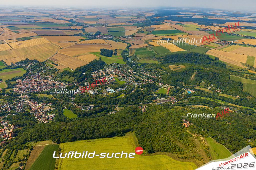 Luftbild der Stadt Bad Sulza - Das Luftbild wurde 2025 vom UL-Flugzeug heraus erstellt ( keine Drohnenaufnahme ) - Hochauflösende Luftaufnahme - für Wandbilder und großformatige Ausdrucke geeignet. Das besondere Geschenk!Hier alle&nbsp;Infos zur Lizenzierung der LuftaufnahmeWir fliegen auch dieses Jahr wieder in Ihre Region um Luftbilder zu erstellen.- Luftbild anfragen