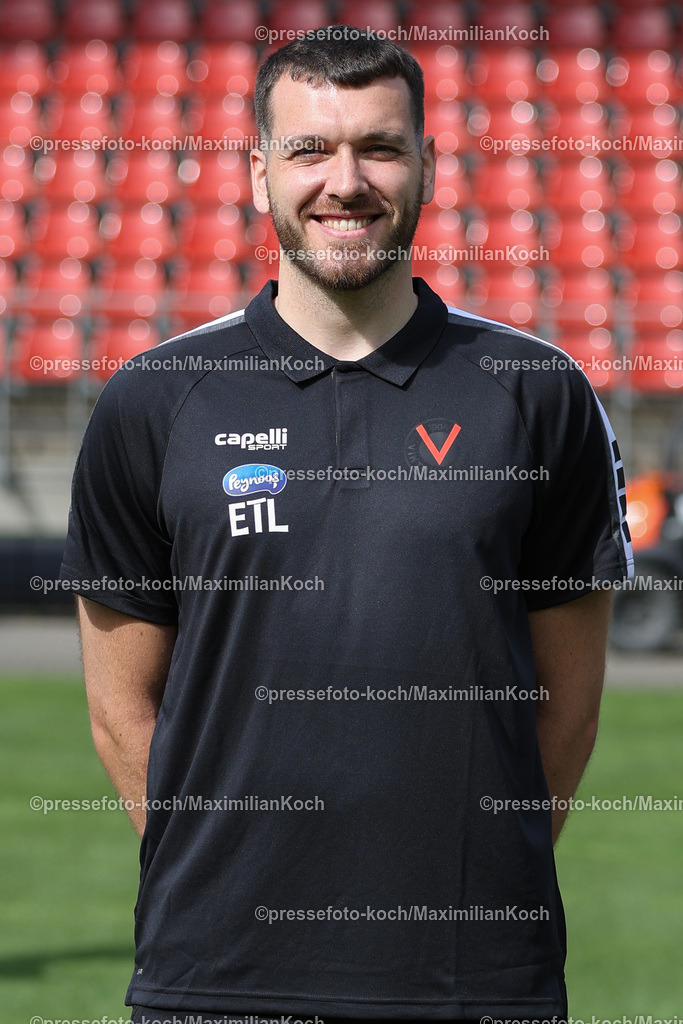 Koe3Liga25072401016 | Frank Schroedter (Physiotherapeut); FC Viktoria Köln; 3. Liga, Porträttermin 2024/2025