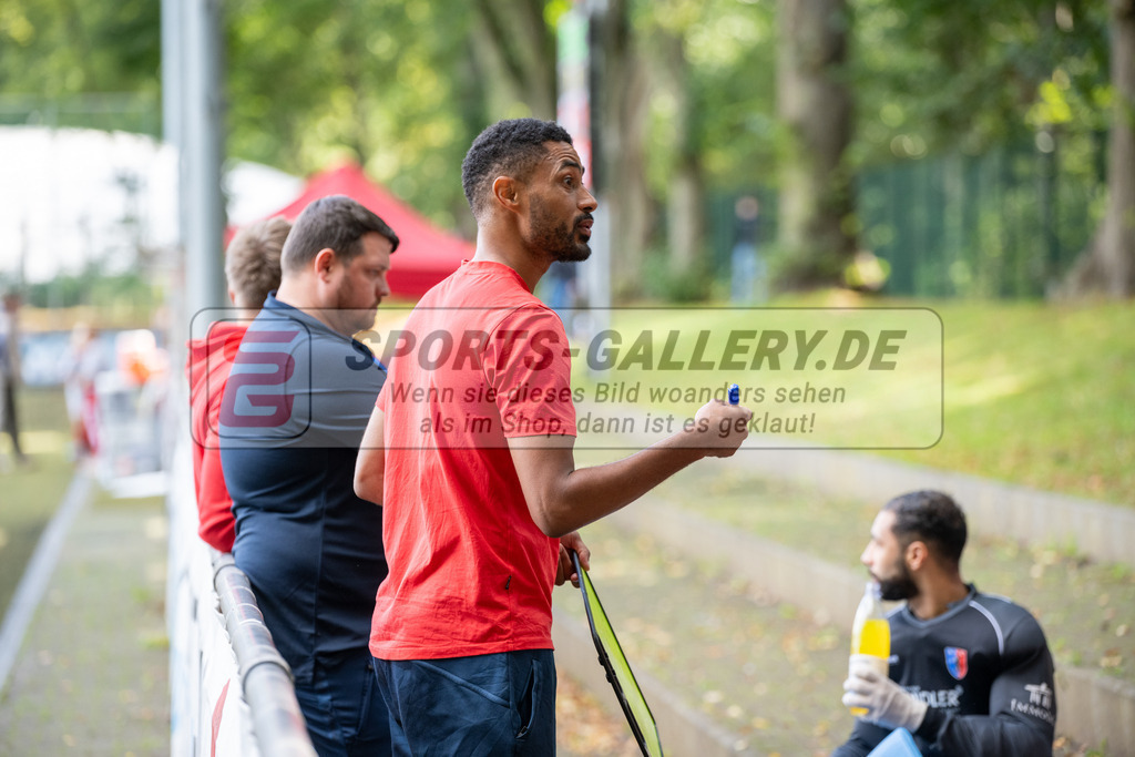 SFE_20230923_0041 | Hockey 1. Bundesliga Herren Rot-Weiss - Berliner HC am 23.09.2023 in Köln (KTHC Stadion Rot-Weiss Köln Tennis and Hockey Club), Photo: Stephan Fehrmann 2023 (Sports-Gallery),Darren Cheesman ( Trainer Bremer HC )
