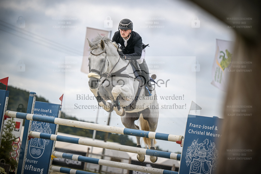 DOS_2225 | Entdecke hochwertige Reitturnierfotos von Foto Oger. Professionell, emotional und authentisch – jetzt Lieblingsmomente im Shop bestellen. - Realisiert mit Pictrs.com