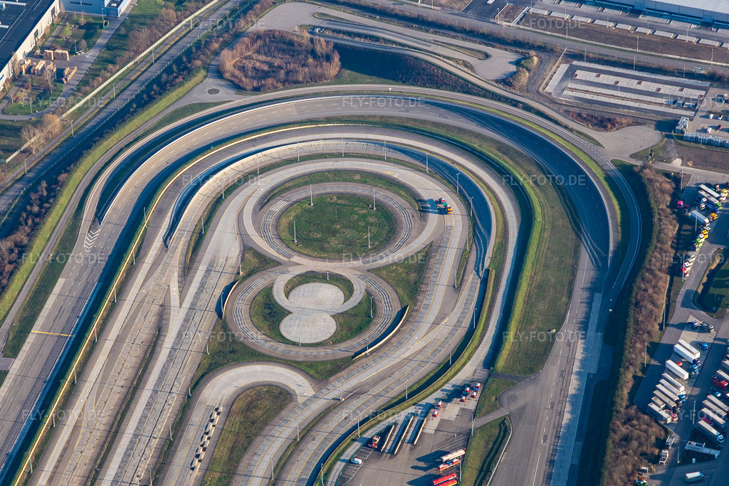 Luftbild: Mercedes-Benz EVZ in Wörth am Rhein im Bundesland Rheinland-Pfalz in Deutschland. Foto: IMG_120062.jpg vom 07.02.2020 durch Werner Riehm/FLY-FOTO.de