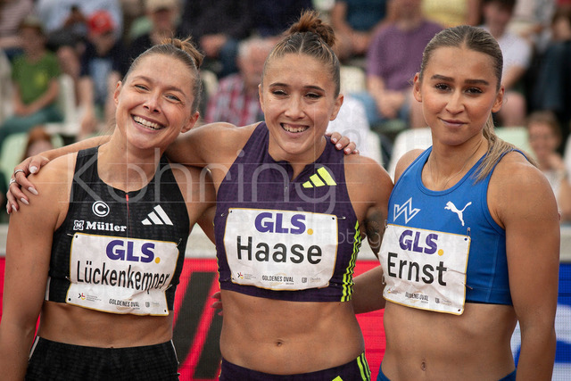 Golden Oval; Dresden, 31.05.2026 | DRESDEN , GERMANY - MAY 31:  Gina Lueckenkemper (GER / Germany), Rebekka Haase (GER / Germany), Jolina Ernst (GER / Germany) after the Golden Oval Continental Tour Silver meeting on May 31, 2026 at Heinz-Steyer-Stadion in Dresden, Saxony, Germany.