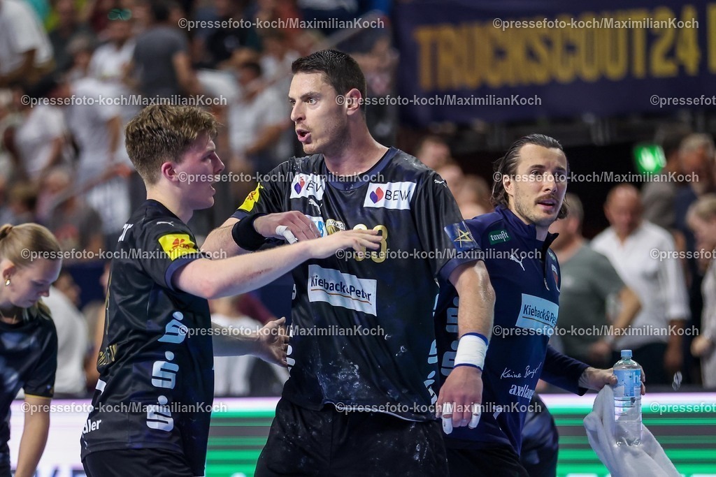 KoeEHF14062501053 | 14.06.2025, Handball, Halbfinale TruckScout24 EHF FINAL4, LANXESS arena Köln, Füchse Berlin - HBC Nantes: Mijajlo Marsenic  (Fuechse Berlin #93) jubelnd neben Nils Lichtlein  (Fuechse Berlin #17) 