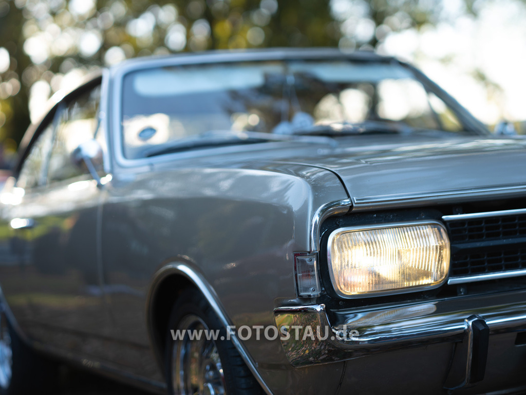 20251018-00228 | Erleben Sie hier die Faszination der klassischen Fahrzeuge in Bildern und lassen sich begeistern! - Realisiert mit Pictrs.com