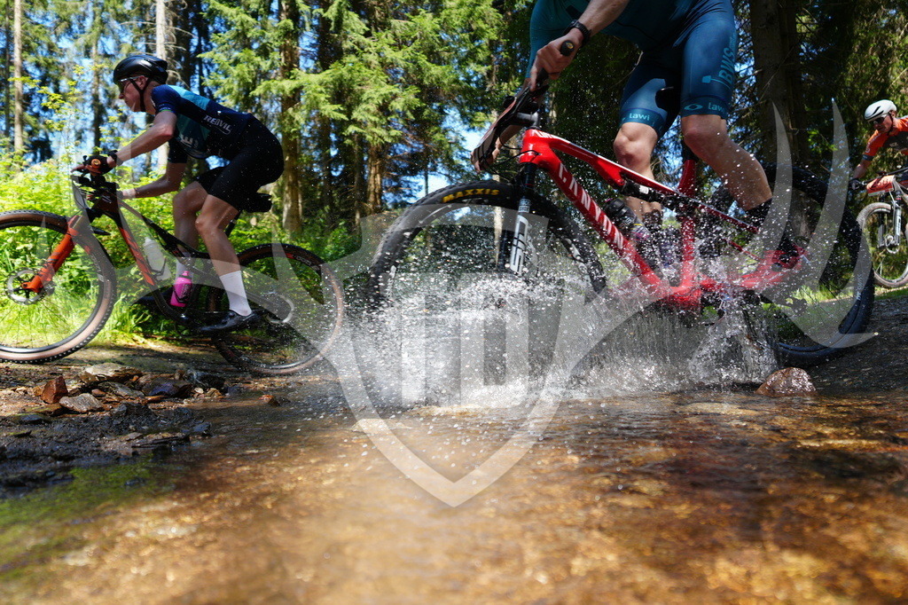 FC604831 | Fotogalerie der Treibjagd im Dunkelwald - Dein MTB Etappenrennen im Erzgebirge - Realisiert mit Pictrs.com