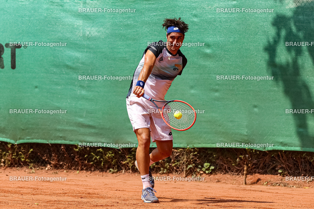 HTC Blau-Weiß Krefeld - LTTC Rot-Weiß Berlin  | Krefeld, Deutschland 21.07.2023, Gian Marco Moroni (HTC Blau-Weiß Krefeld) gegen Dmitry Popka (LTTC Rot-Weiss Berlin) ,

bei der 2. Tennis Bundesliga Nord Begegnung zwischen HTC Blau-Weiß Krefeld und LTTC Rot-Weiß Berlin am 21.07.2023 in Krefeld.

(Foto: BRAUER-Fotoagentur)
 
