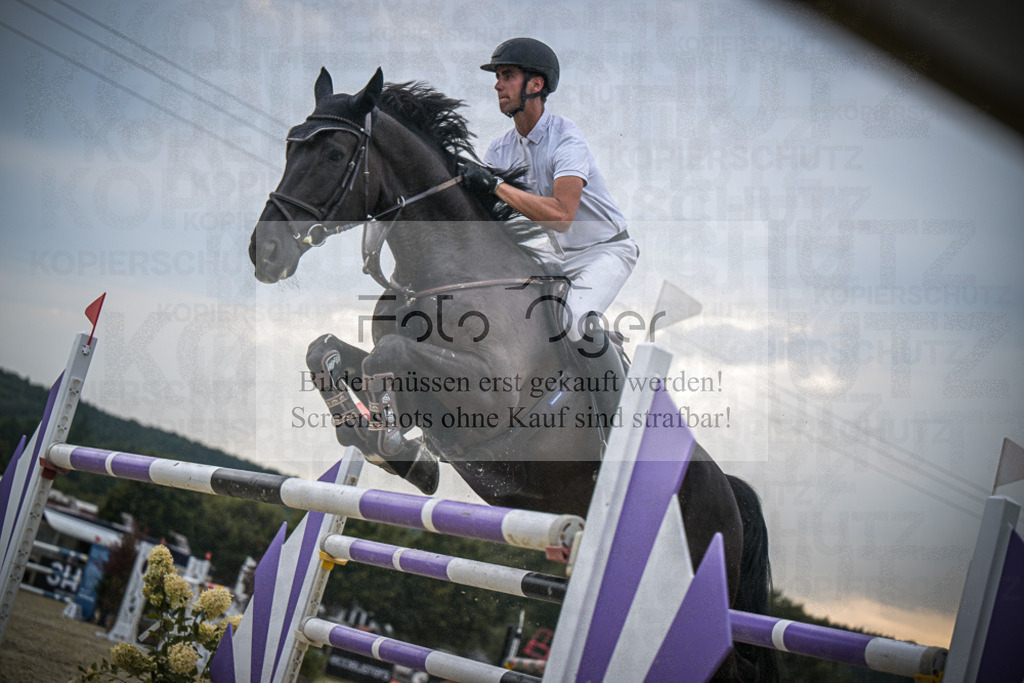 DOS_2704 | Entdecke hochwertige Reitturnierfotos von Foto Oger. Professionell, emotional und authentisch – jetzt Lieblingsmomente im Shop bestellen.Deutschlandweite Turnierfotografie. - Realisiert mit Pictrs.com