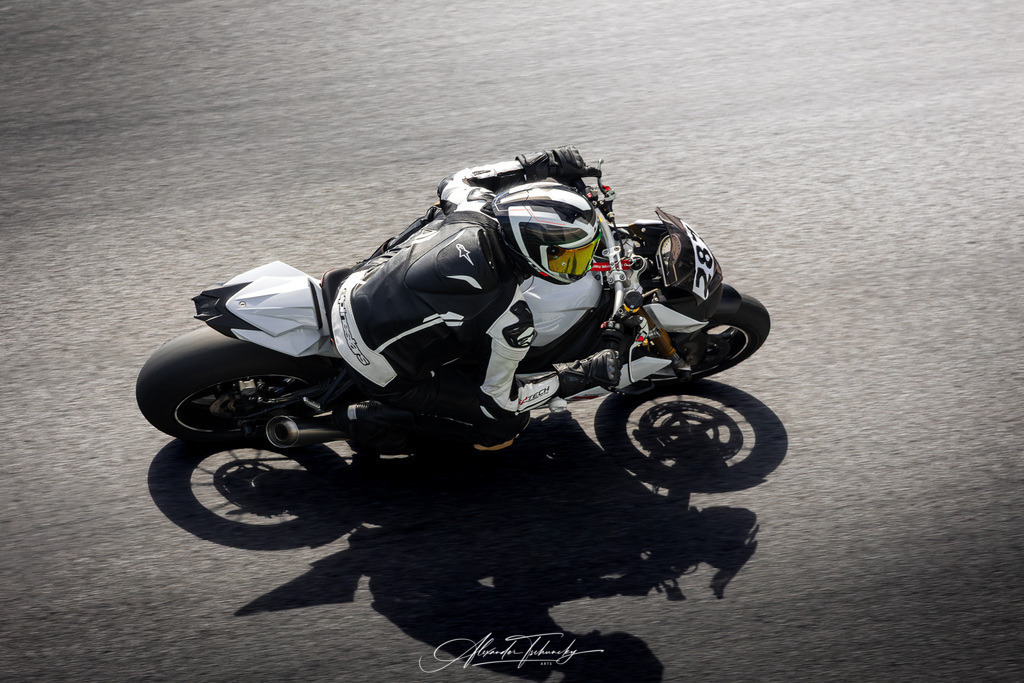 Ducati Trackday Hockenheimring 2026 | Entdecken Sie die faszinierende Welt von Alexander Tschuncky Arts: Kreative Fotografie, atemberaubende Automobilkunst und hochwertiger Bilderdruck. Lassen Sie sich inspirieren! - Realisiert mit Pictrs.com