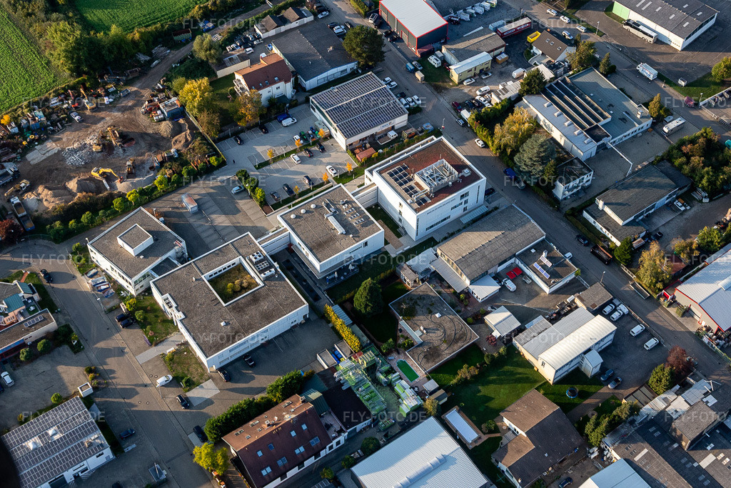 Luftbild: Stiftung Kirchliches Rechenzentrum Südwestdeutschland im Ortsteil Eggenstein in Eggenstein-Leopoldshafen im Bundesland Baden-Württemberg in Deutschland. Foto: IMG_123376.jpg vom 19.10.2020 durch Werner Riehm/FLY-FOTO.de